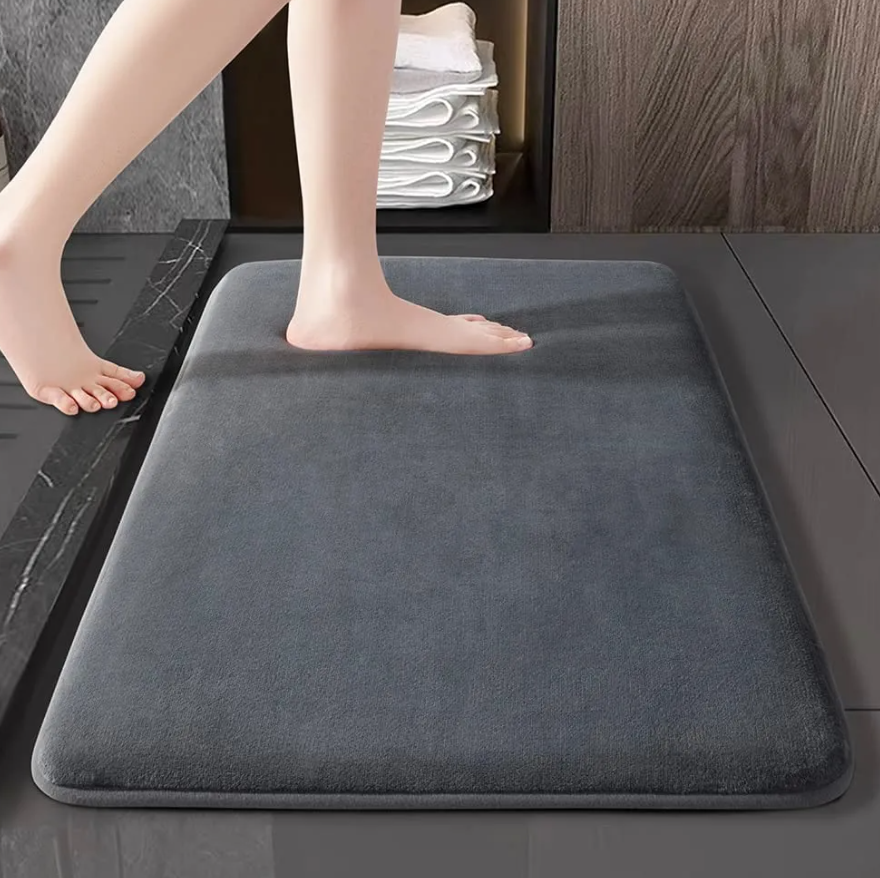 Super absorbent floor mat